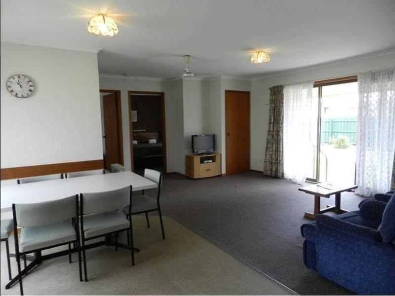Lakes Jakaranda Holiday Units Lakes Entrance Dış mekan fotoğraf