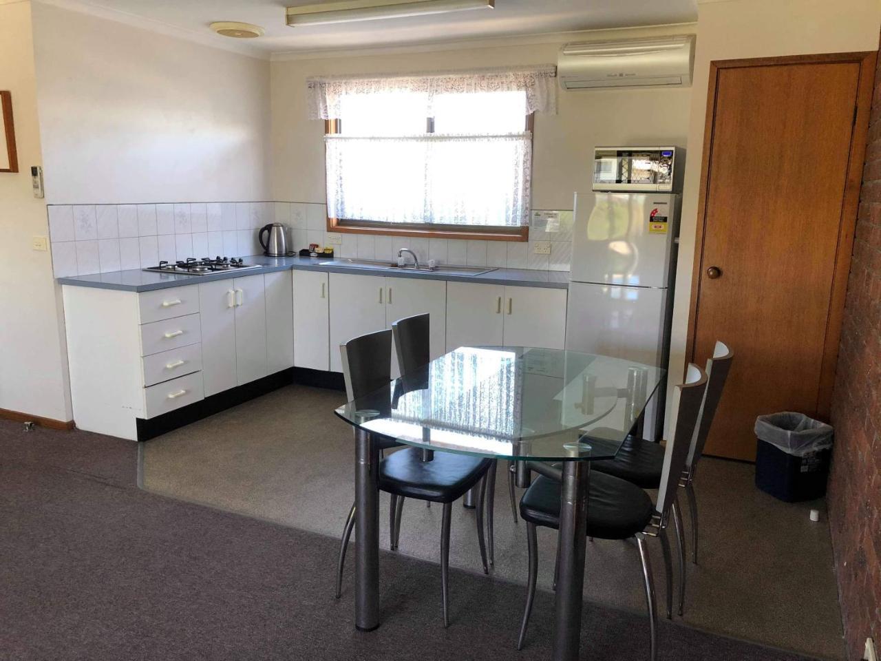 Lakes Jakaranda Holiday Units Lakes Entrance Dış mekan fotoğraf