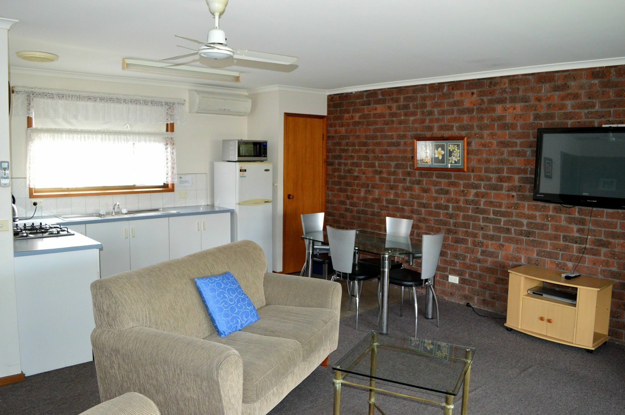 Lakes Jakaranda Holiday Units Lakes Entrance Dış mekan fotoğraf