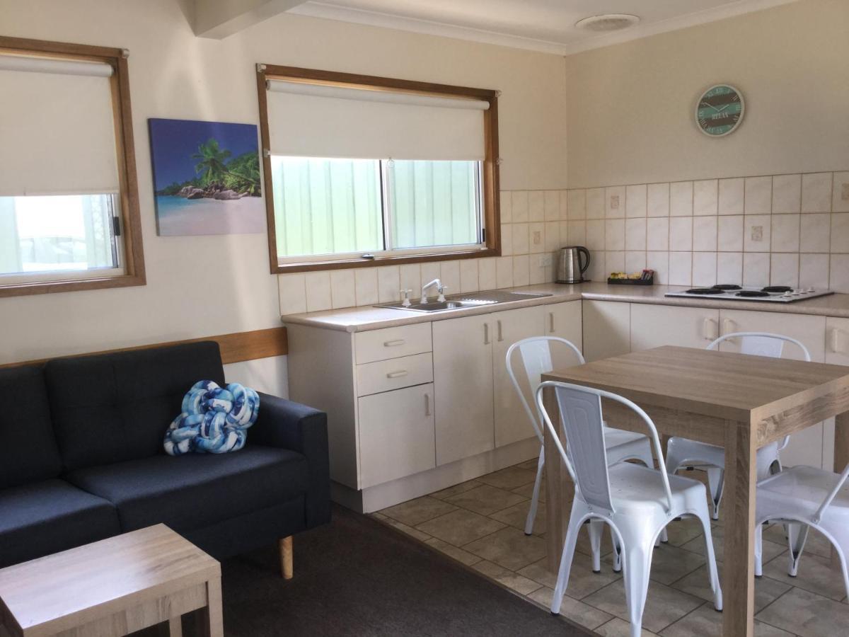 Lakes Jakaranda Holiday Units Lakes Entrance Dış mekan fotoğraf